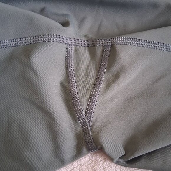 Aerie Women's Size Large Dark Sage Green Chill Play Move Mesh Biker Shorts - Picture 8 of 14